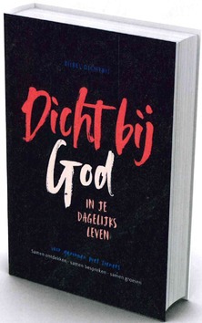 DICHTBIJ GOD STUDIEBIJBEL VOOR GEZINNEN - BIJBEL IN GEWONE TAAL - 9789089122025